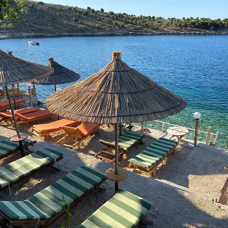 Inn Xhefri Sarande